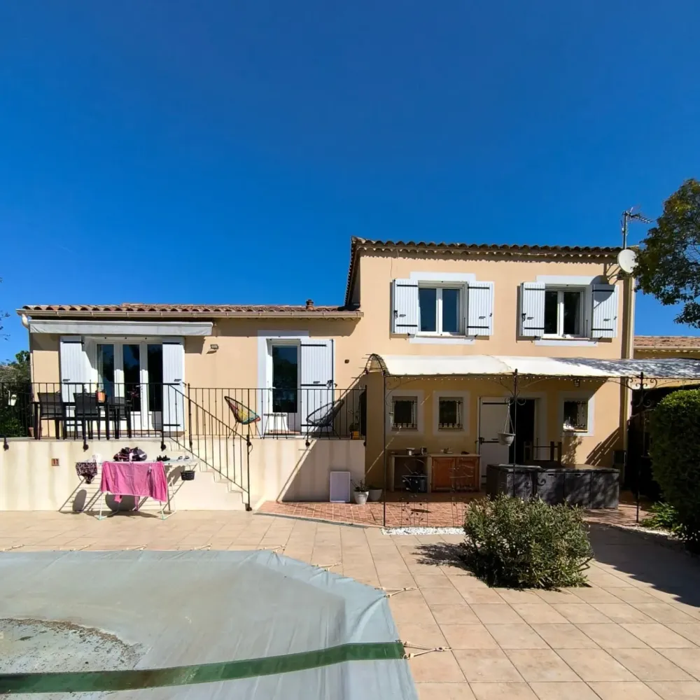 Peinture extérieure à Gargas